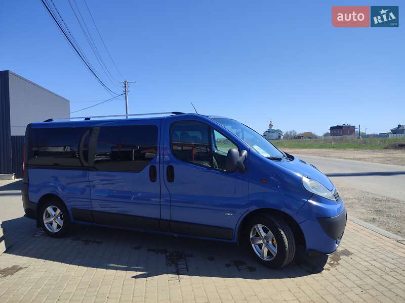 Минивэн Opel Vivaro 2011 в Умани