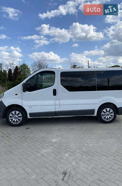 Мінівен Opel Vivaro 2004 в 