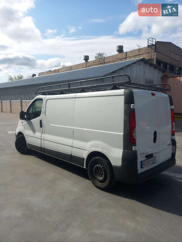 Вантажний фургон Opel Vivaro 2007 в Дніпрі
