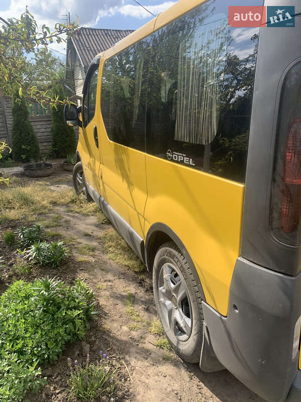 Минивэн Opel Vivaro 2004 в Кицмани фото 3 Минивэн Opel Vivaro 2004 в Кицмани
