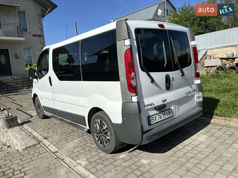 Минивэн Opel Vivaro 2006 в Городке