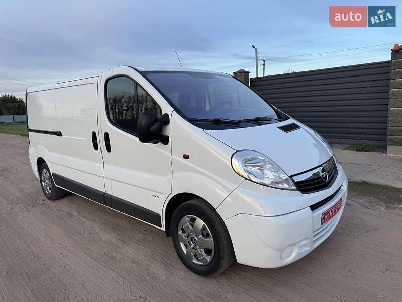 Грузовой фургон Opel Vivaro 2014 в 