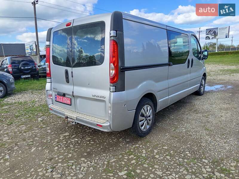 Минивэн Opel Vivaro 2009 в Косове