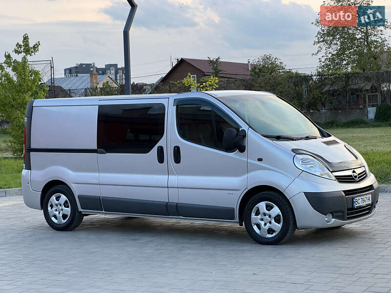 Минивэн Opel Vivaro 2012 в Здолбунове
