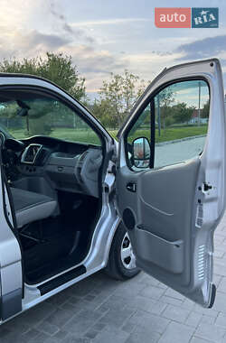 Мінівен Opel Vivaro 2012 в 