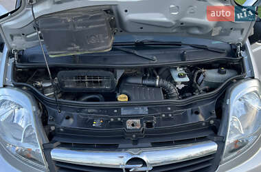 Мінівен Opel Vivaro 2012 в 