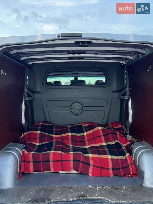Минивэн Opel Vivaro 2012 в Здолбунове