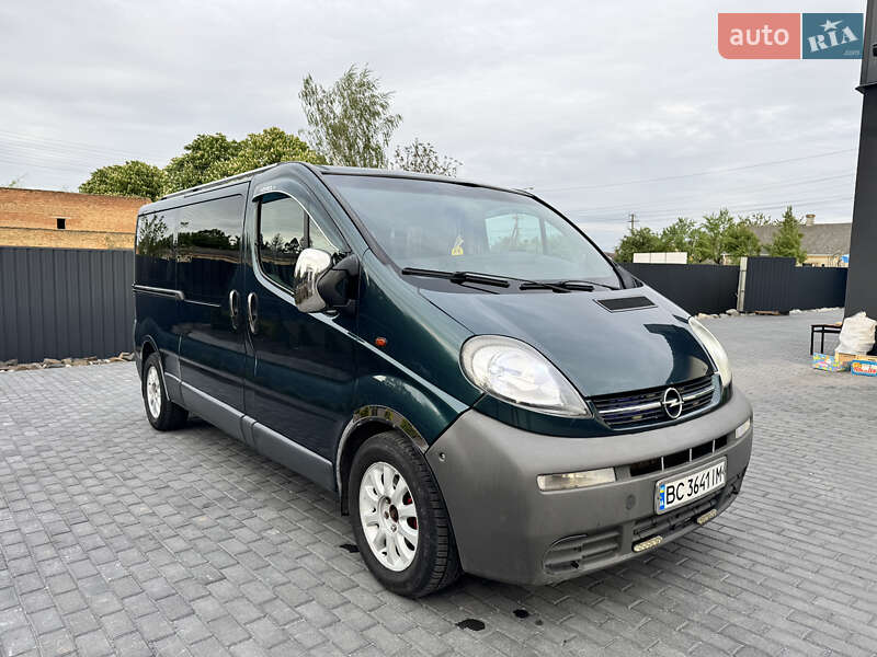 Минивэн Opel Vivaro 2005 в 