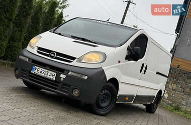 Грузовой фургон Opel Vivaro 2004 в 
