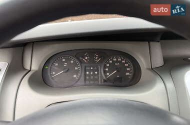 Грузовой фургон Opel Vivaro 2004 в 