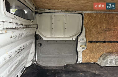 Грузовой фургон Opel Vivaro 2004 в 