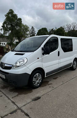 Минивэн Opel Vivaro 2012 в Диканьке