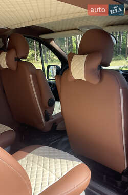 Мінівен Opel Vivaro 2015 в 