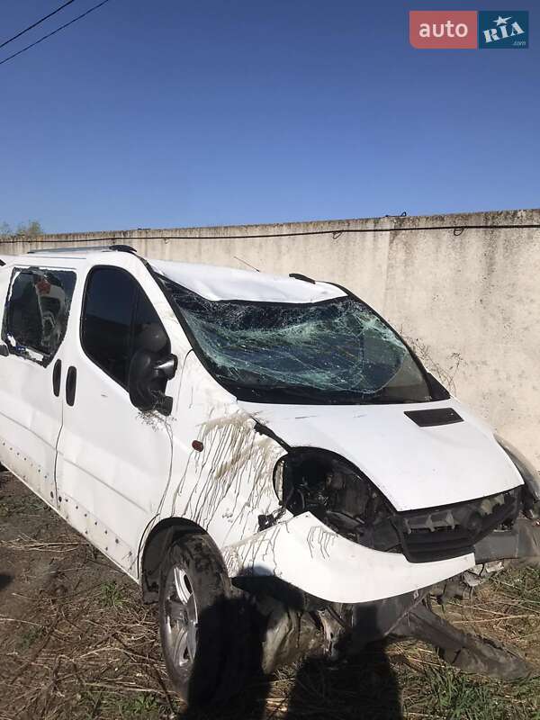 Мінівен Opel Vivaro 2012 в 