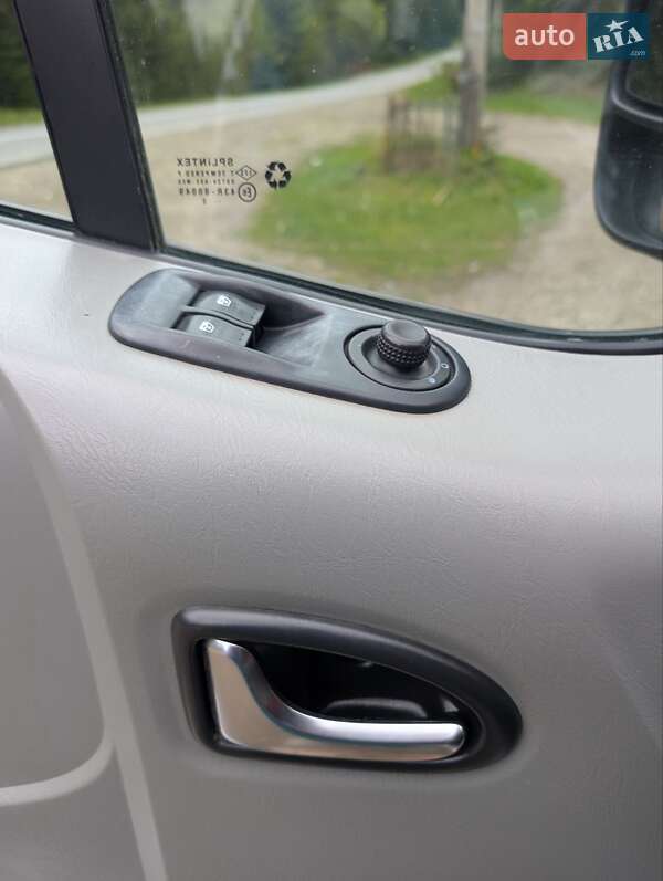 Мінівен Opel Vivaro 2012 в Яремчі фото 28 Мінівен Opel Vivaro 2012 в Яремчі