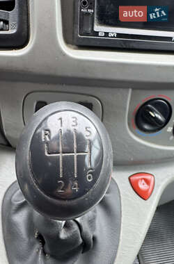 Минивэн Opel Vivaro 2005 в 