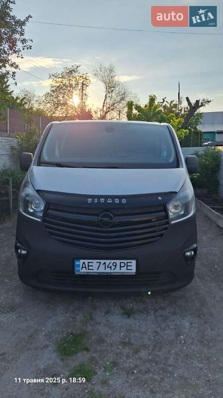 Мінівен Opel Vivaro 2015 в Дніпрі фото 2 Мінівен Opel Vivaro 2015 в Дніпрі