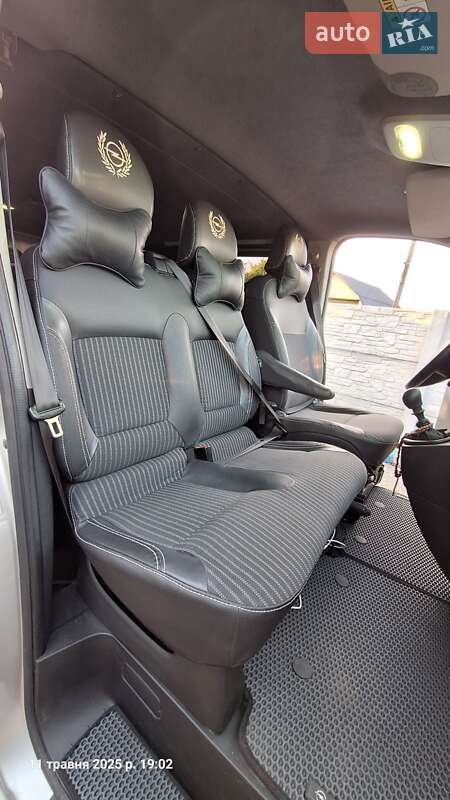 Мінівен Opel Vivaro 2015 в Дніпрі фото 11 Мінівен Opel Vivaro 2015 в Дніпрі