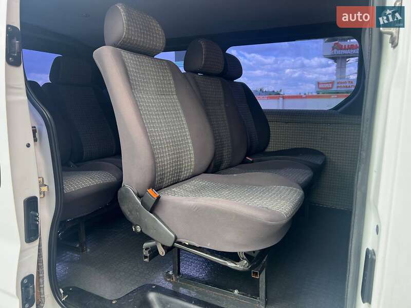 Минивэн Opel Vivaro 2010 в Киеве