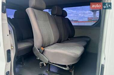 Минивэн Opel Vivaro 2010 в 