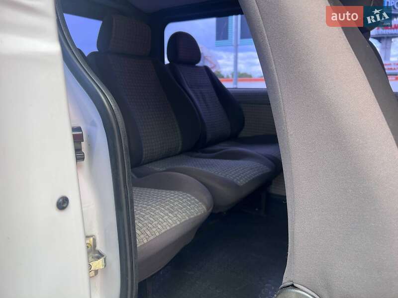 Минивэн Opel Vivaro 2010 в Киеве