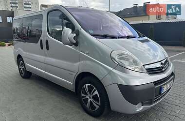 Мінівен Opel Vivaro 2011 в 