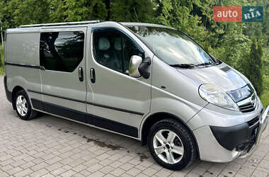 Минивэн Opel Vivaro 2010 в 