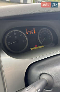 Минивэн Opel Vivaro 2010 в 