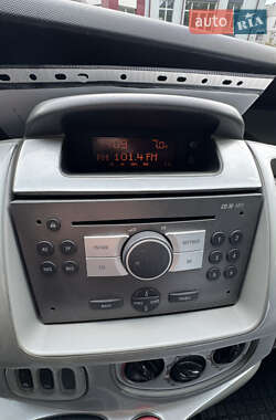 Минивэн Opel Vivaro 2010 в 