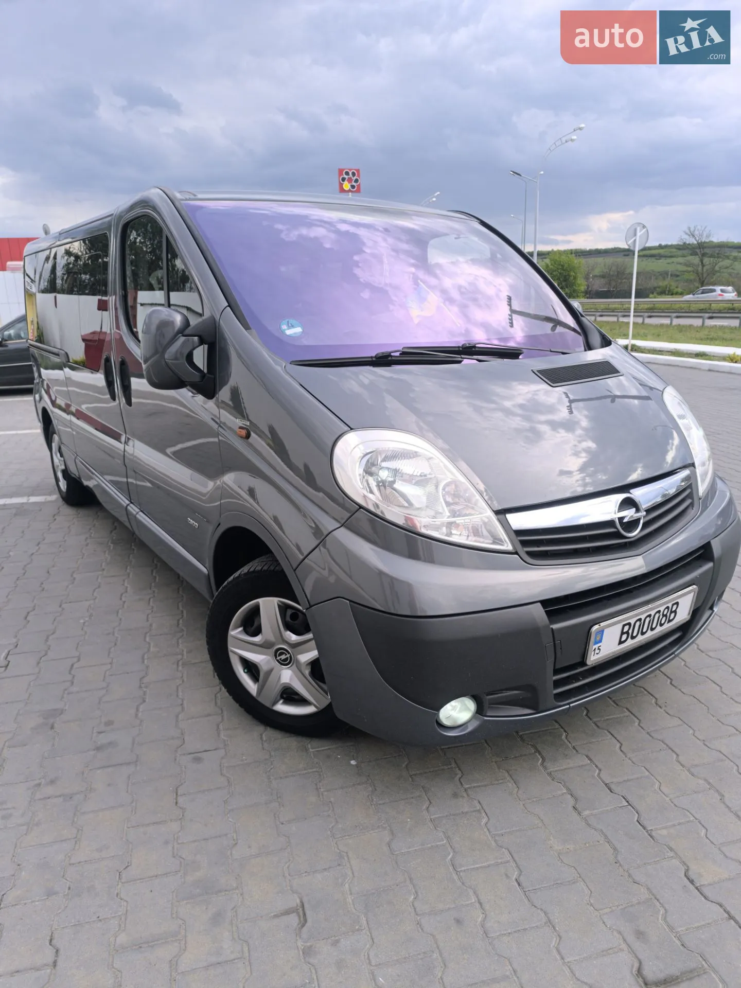 2011 Opel Vivaro - фото 1