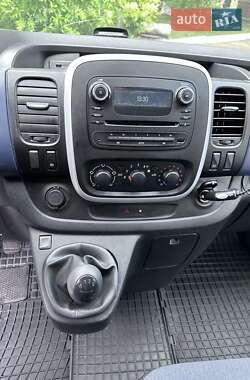 Вантажний фургон Opel Vivaro 2015 в 