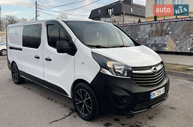 Грузовой фургон Opel Vivaro 2015 в Ровно