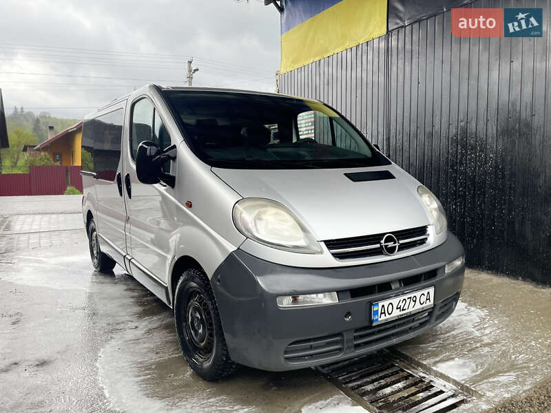 Мінівен Opel Vivaro 2005 в 