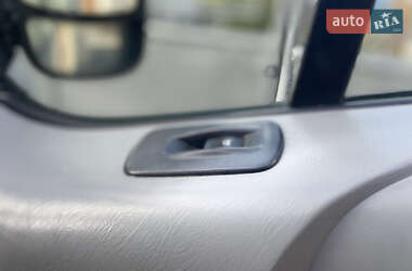 Мінівен Opel Vivaro 2005 в 