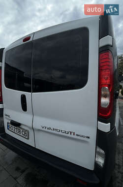 Мінівен Opel Vivaro 2013 в 