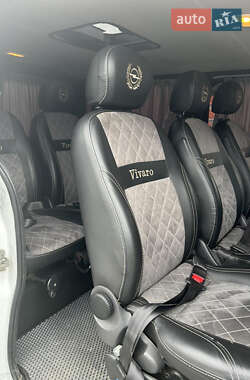 Мінівен Opel Vivaro 2013 в 