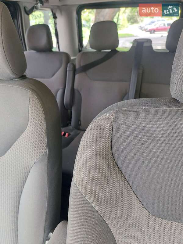 Минивэн Opel Vivaro 2012 в Львове