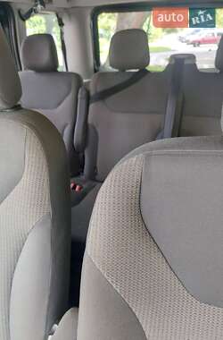 Минивэн Opel Vivaro 2012 в 