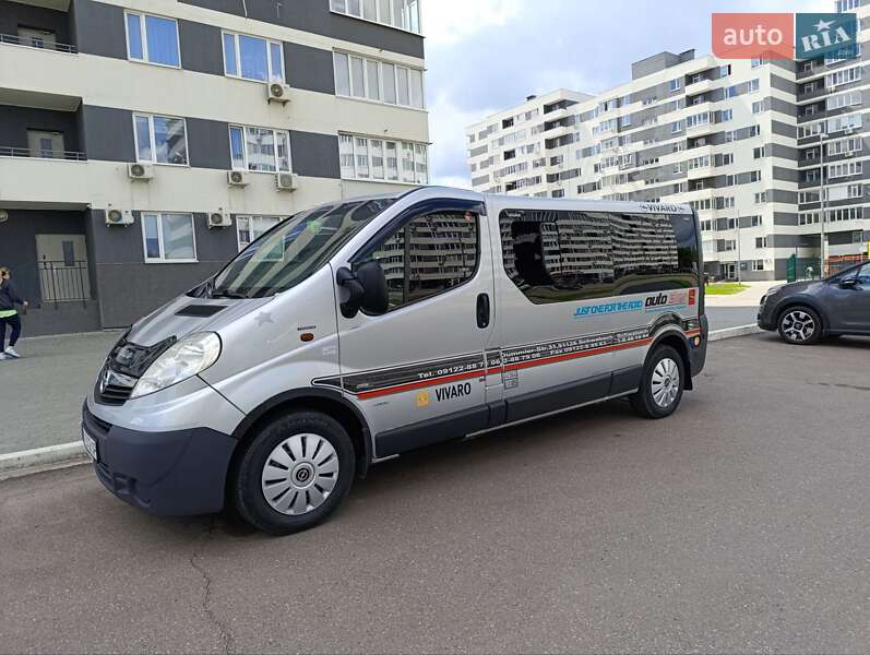 Мінівен Opel Vivaro 2009 в 