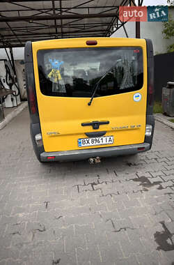 Мінівен Opel Vivaro 2004 в 