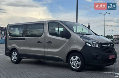 Минивэн Opel Vivaro 2015 в 