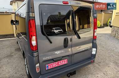 Мінівен Opel Vivaro 2013 в 