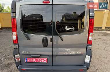 Мінівен Opel Vivaro 2013 в 