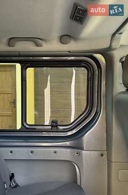 Мінівен Opel Vivaro 2013 в 