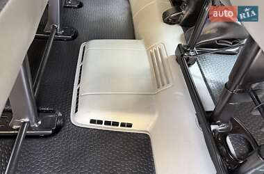 Мінівен Opel Vivaro 2013 в 