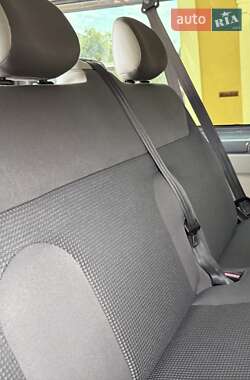 Мінівен Opel Vivaro 2013 в 