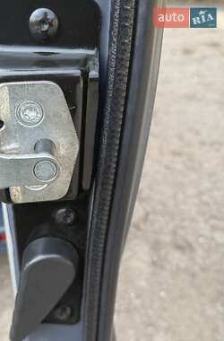 Мінівен Opel Vivaro 2013 в 