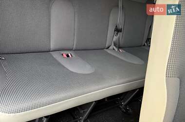 Мінівен Opel Vivaro 2013 в 