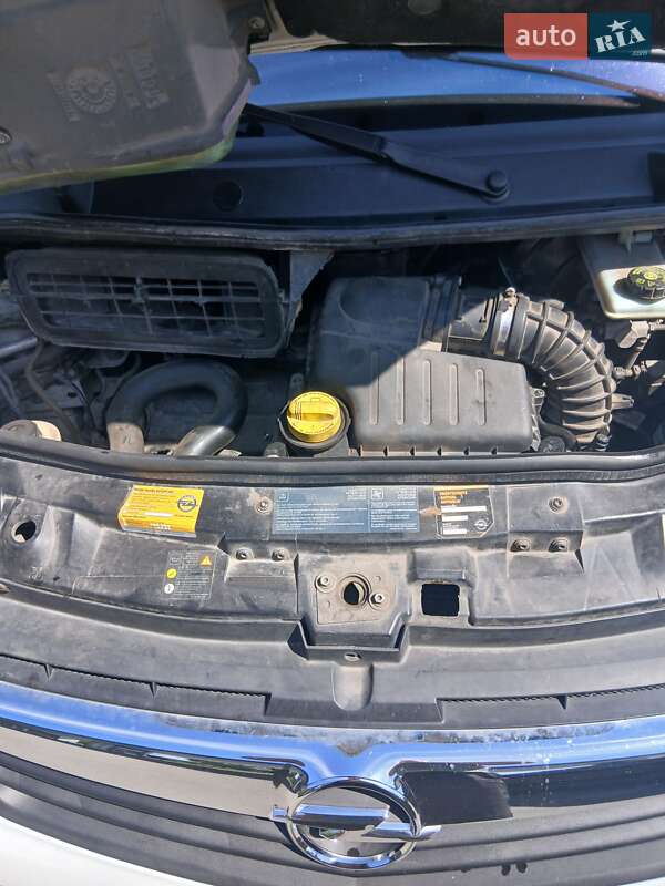 Минивэн Opel Vivaro 2013 в Днепре