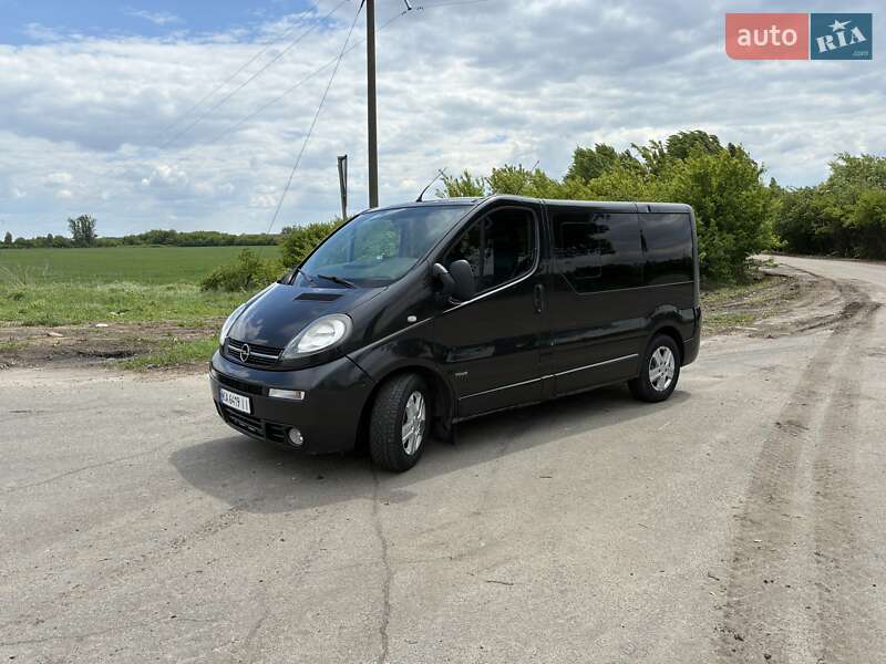 Opel Vivaro 2006